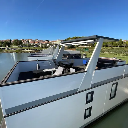 Floating House - Luxury Floating Sea Oasis