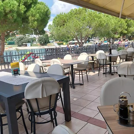 Appartement Floating House - Luxury Floating Sea Oasis