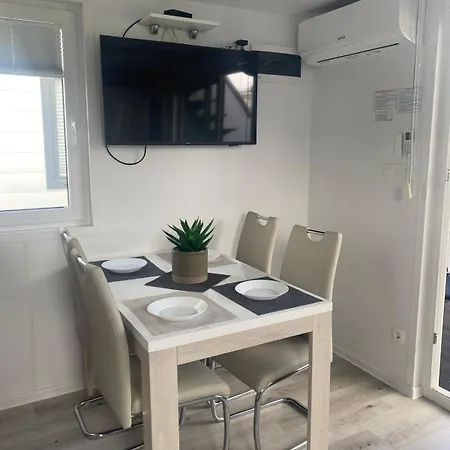 Floating House - Luxury Floating Sea Oasis Apartment