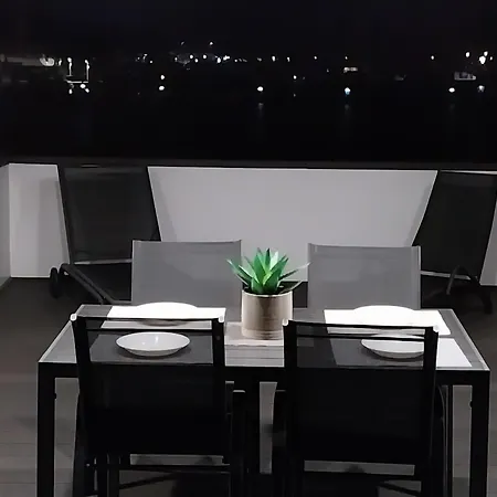 Apartament Floating House - Luxury Floating Sea Oasis