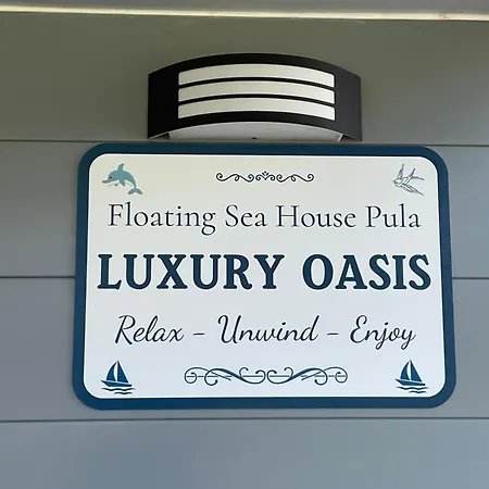 Apartament Floating House - Luxury Floating Sea Oasis Pula