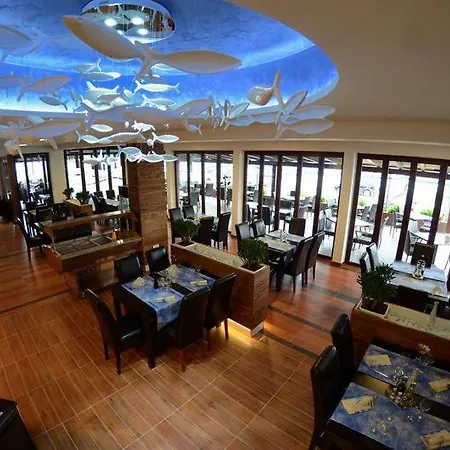 Floating House - Luxury Floating Sea Oasis *