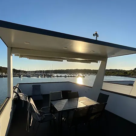 Apartmán Floating House - Luxury Floating Sea Oasis
