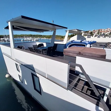 Floating House - Luxury Floating Sea Oasis Daire *