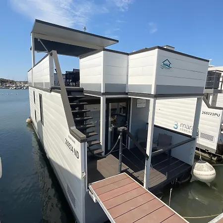 아파트 Floating House - Luxury Floating Sea Oasis *