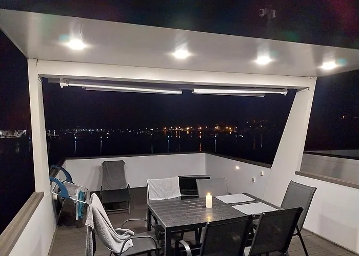 Floating House - Luxury Floating Sea Oasis Apartman