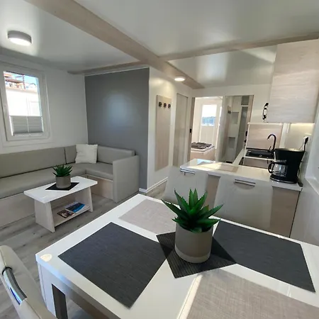 Floating House - Luxury Floating Sea Oasis Apartman