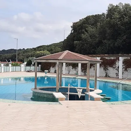 Floating House - Luxury Floating Sea Oasis Póla