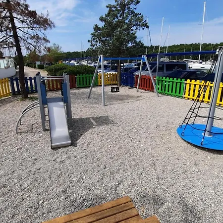 Floating House - Luxury Floating Sea Oasis * Póla